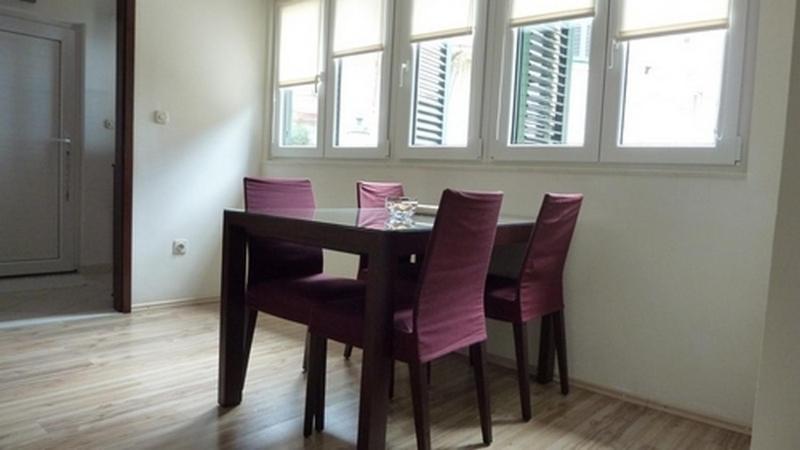 Bruno Split Centre Apartment And Room Екстер'єр фото
